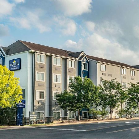 Microtel Inn & Suites By Wyndham Austin Airport Exterior photo